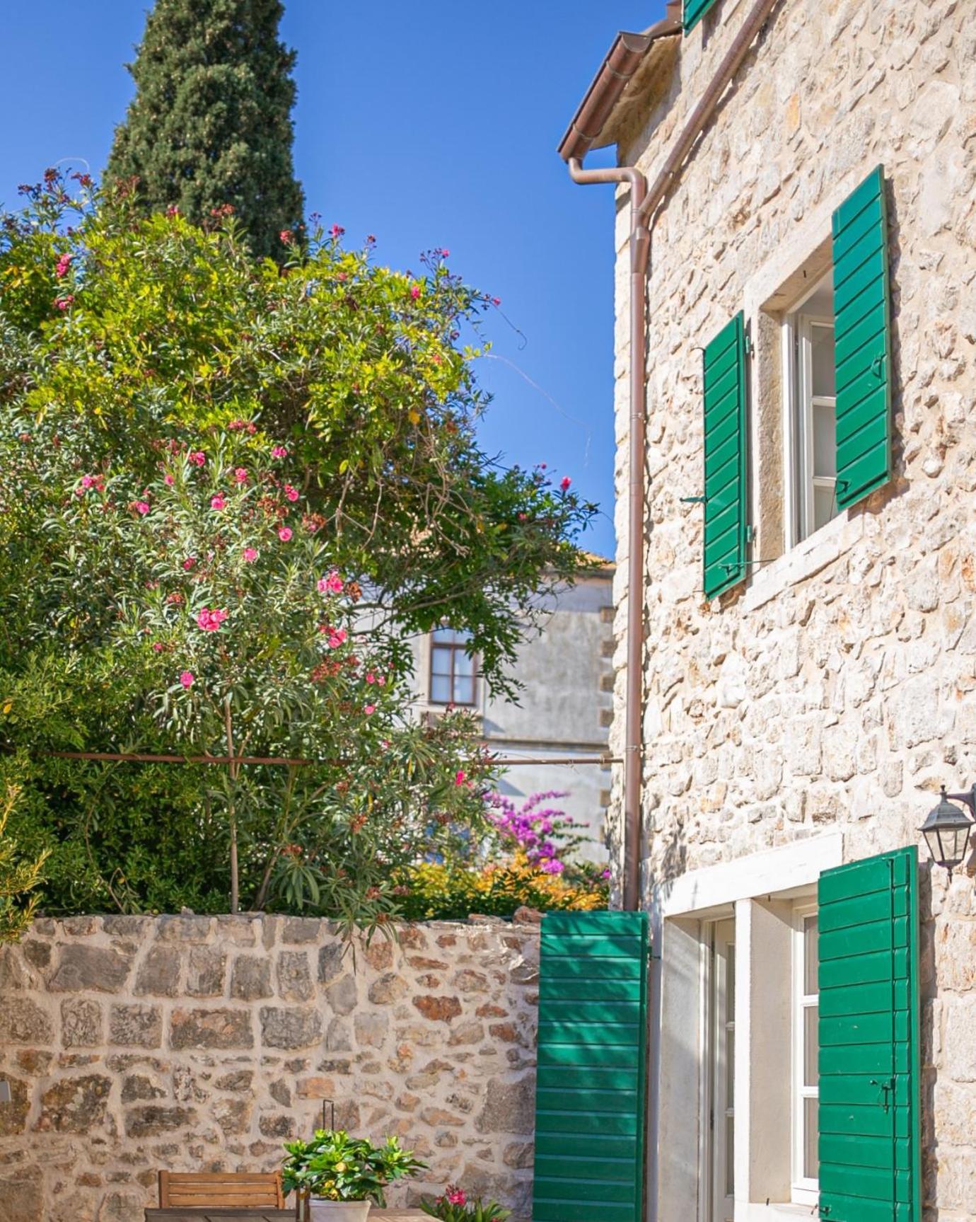 Holiday home Revelin Hvar *